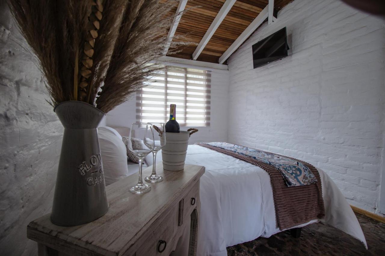 לינה וארוחת בוקר באניוס Rustic Quinta La Aurora מראה חיצוני תמונה