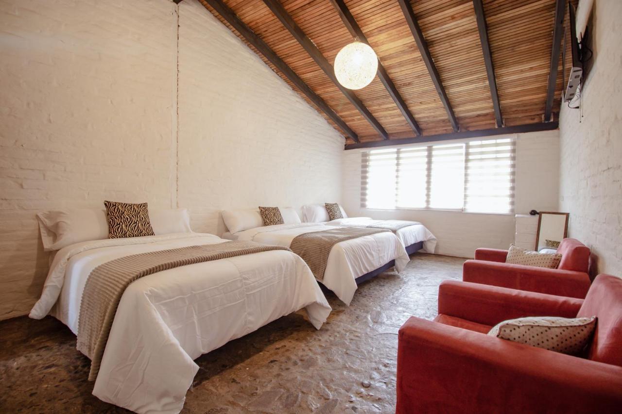 לינה וארוחת בוקר באניוס Rustic Quinta La Aurora מראה חיצוני תמונה