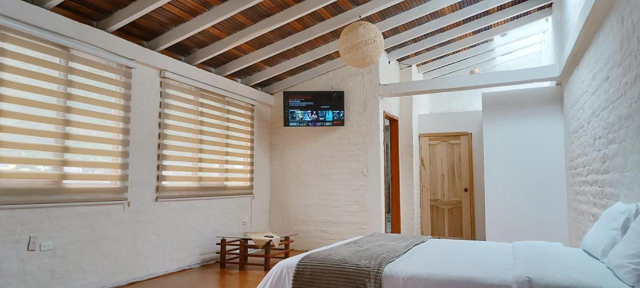 לינה וארוחת בוקר באניוס Rustic Quinta La Aurora מראה חיצוני תמונה