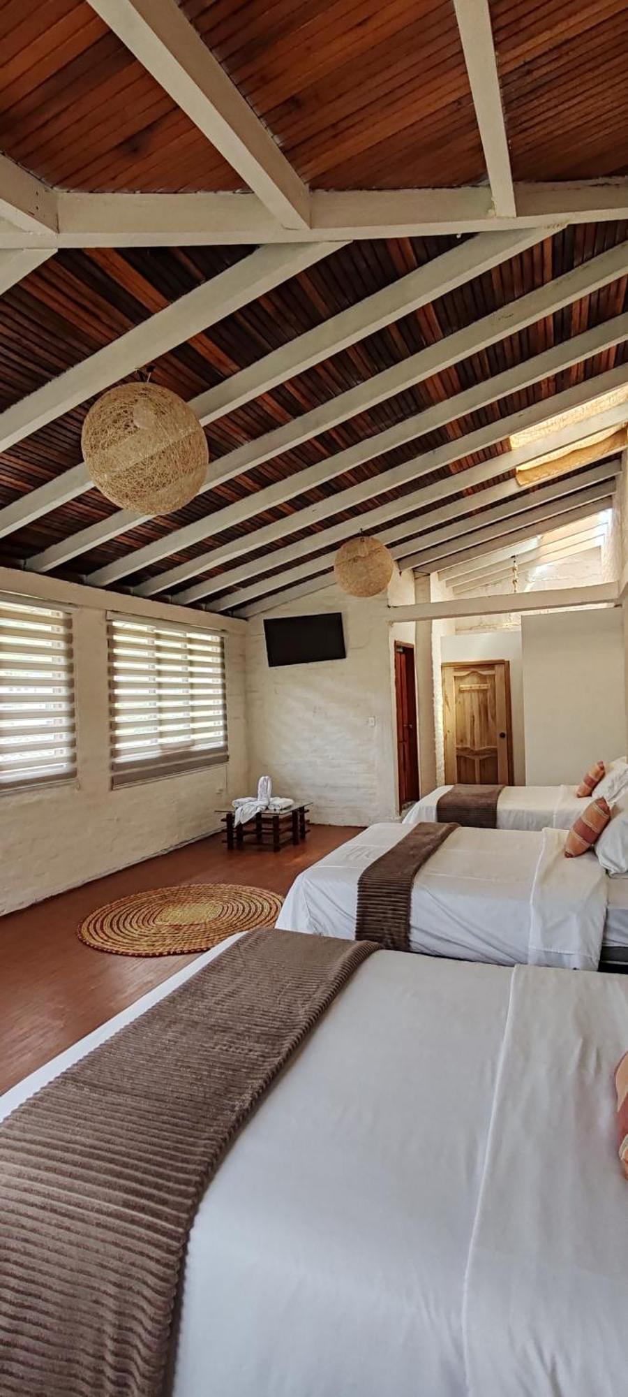 לינה וארוחת בוקר באניוס Rustic Quinta La Aurora חדר תמונה