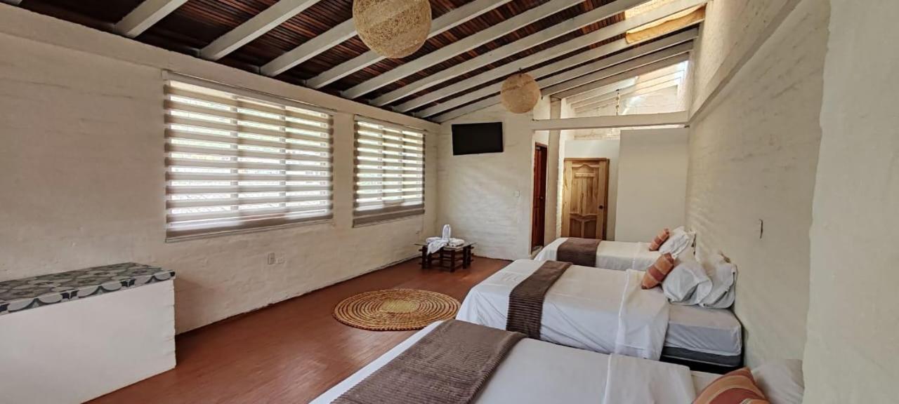 לינה וארוחת בוקר באניוס Rustic Quinta La Aurora מראה חיצוני תמונה