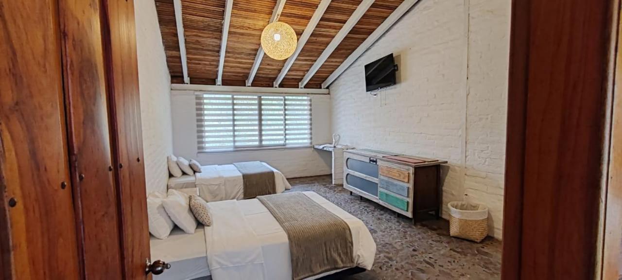 לינה וארוחת בוקר באניוס Rustic Quinta La Aurora מראה חיצוני תמונה