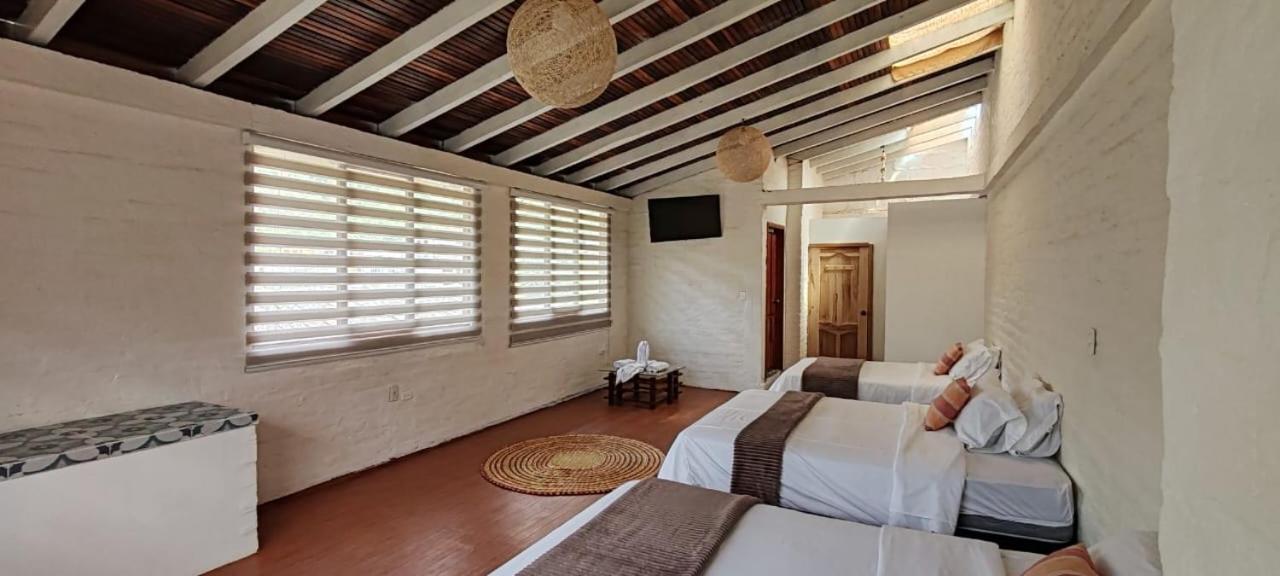 לינה וארוחת בוקר באניוס Rustic Quinta La Aurora מראה חיצוני תמונה